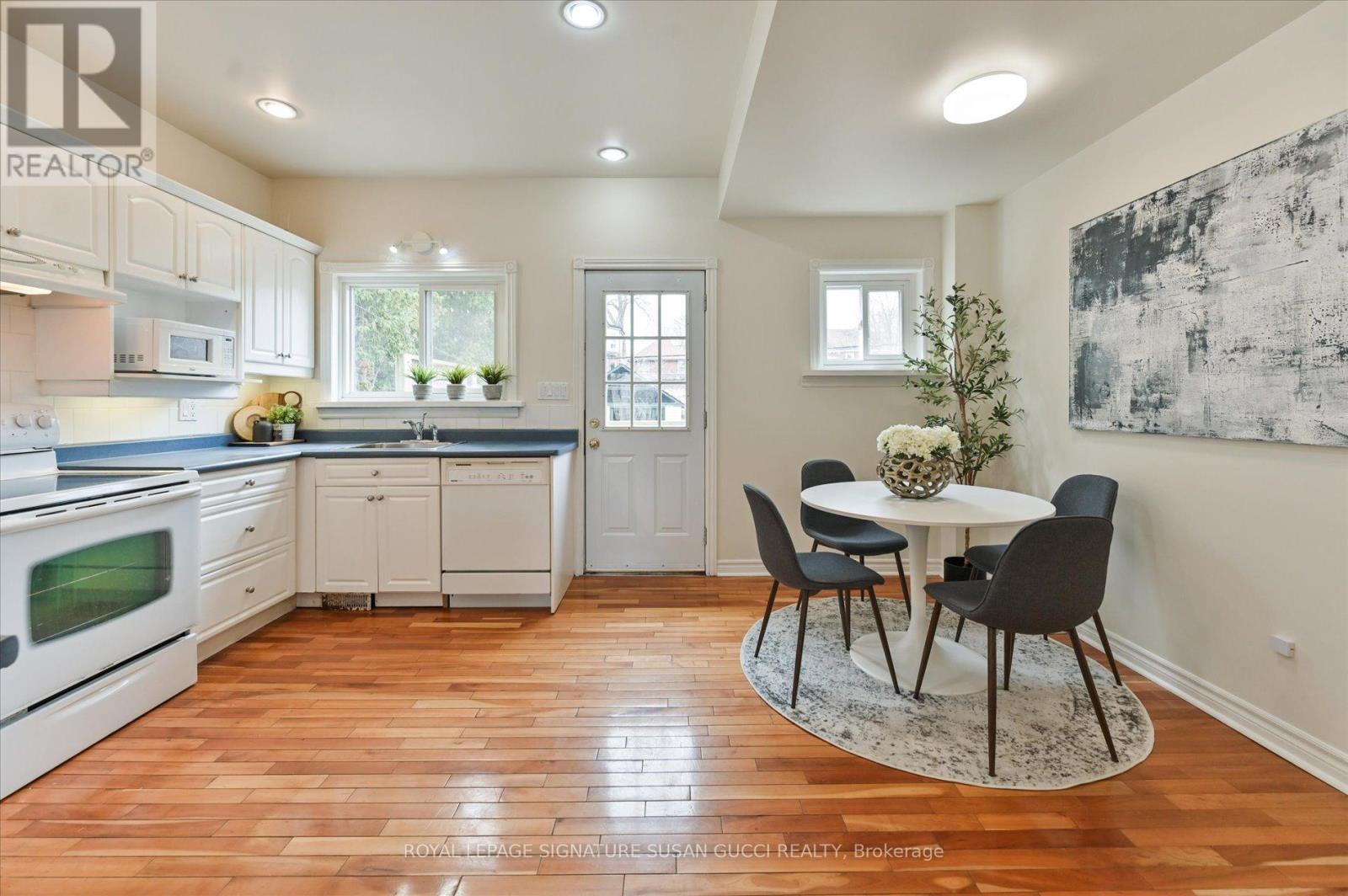 104 Dewhurst Boulevard, Toronto, Ontario  M4J 3J3 - Photo 12 - E12967794