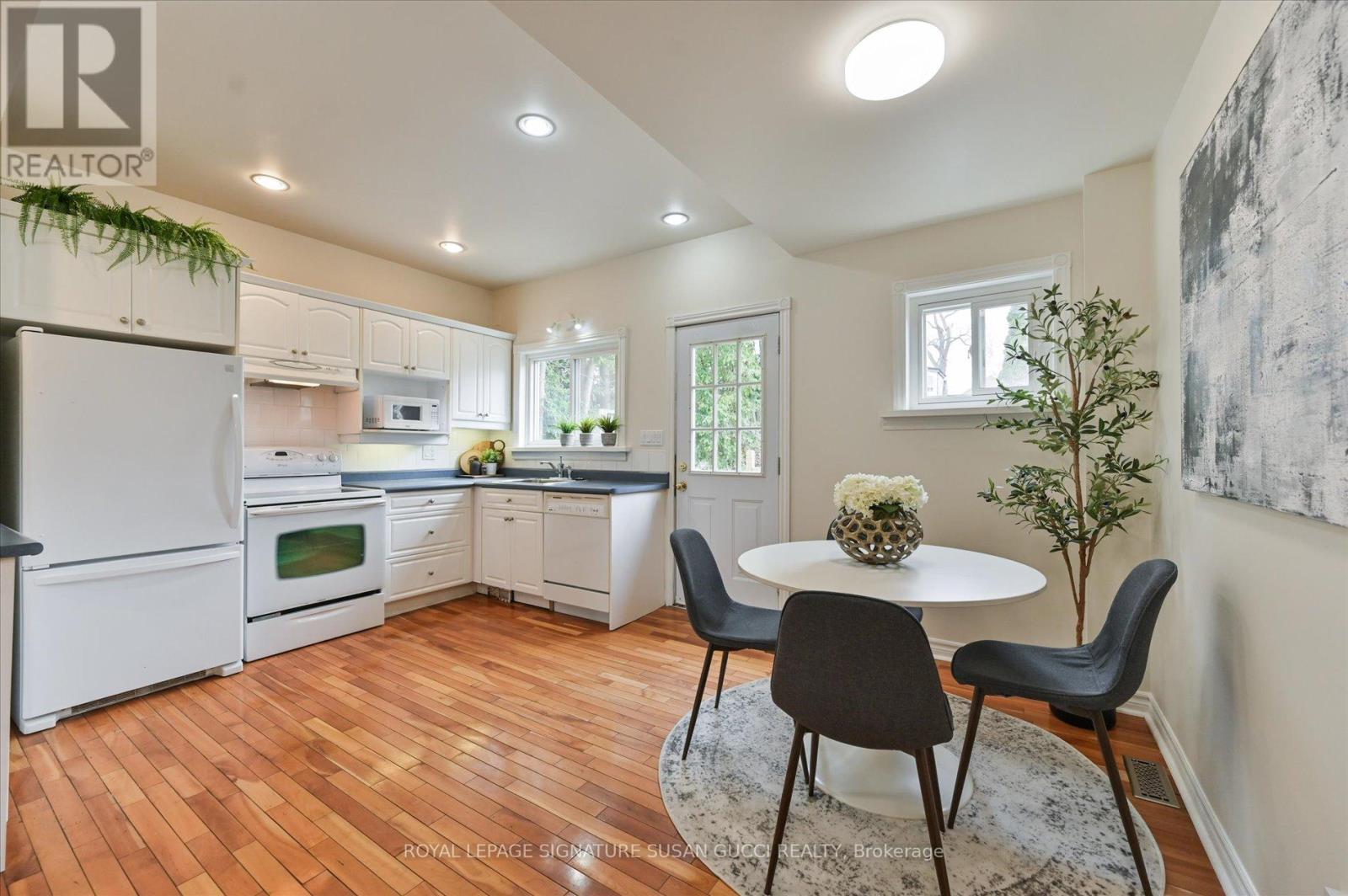 104 Dewhurst Boulevard, Toronto, Ontario  M4J 3J3 - Photo 16 - E12967794