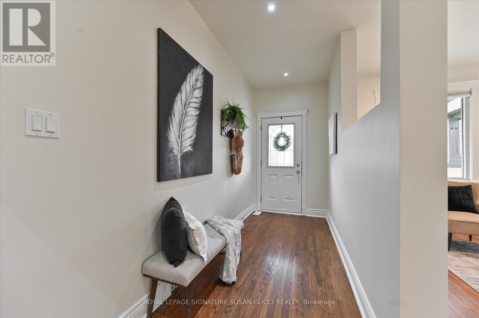 104 Dewhurst Boulevard, Toronto, Ontario  M4J 3J3 - Photo 3 - E12967794