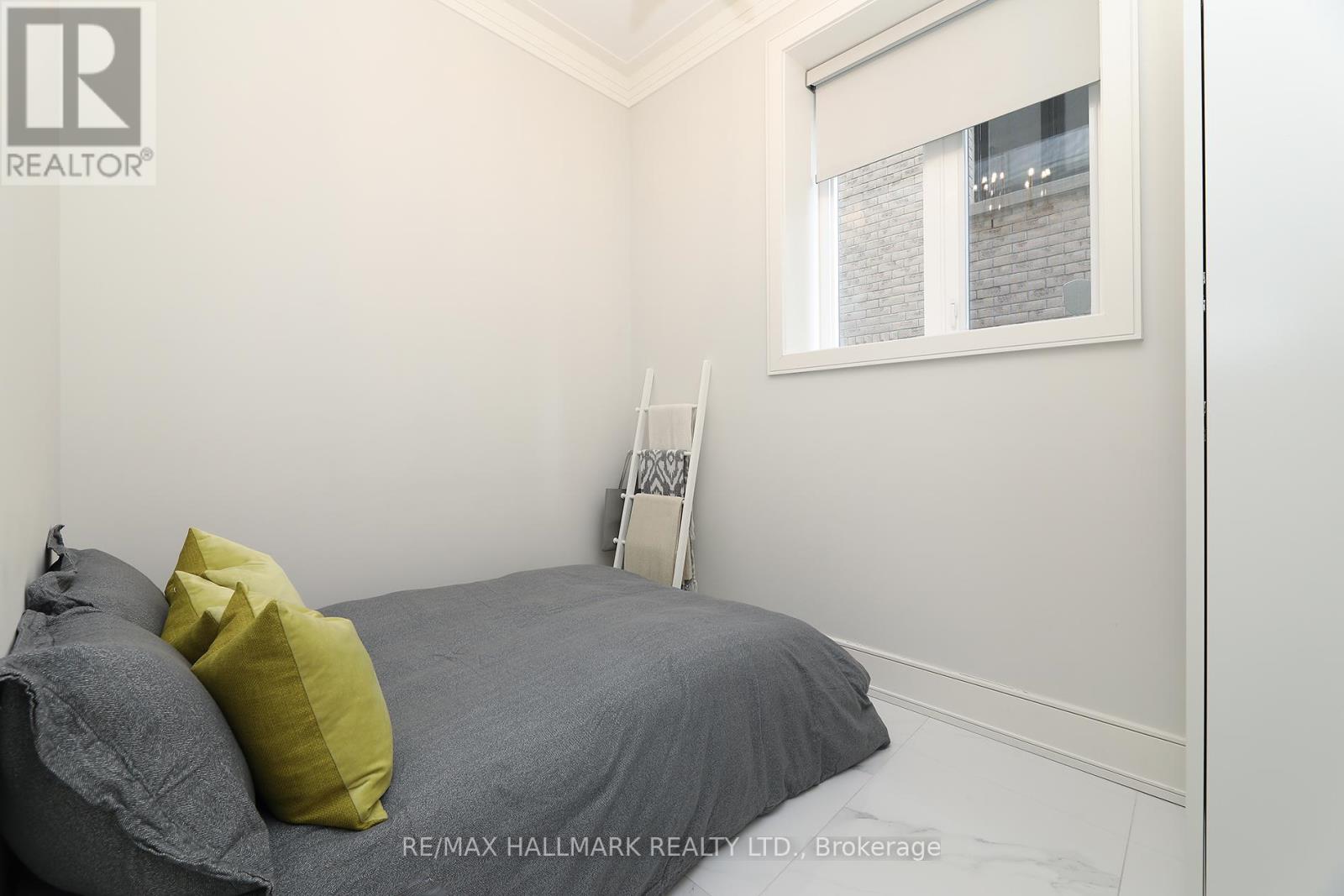 159 Roe Avenue, Toronto, Ontario  M5M 2J1 - Photo 39 - C12959170