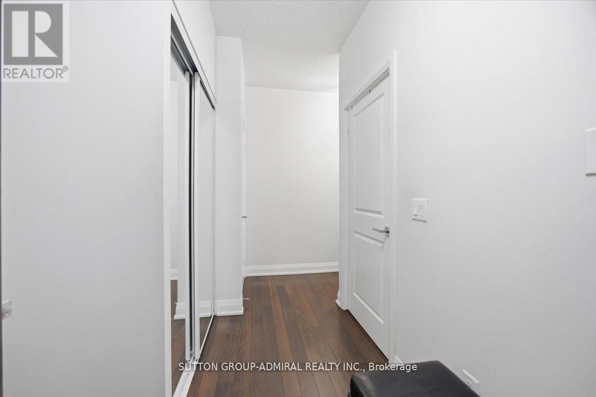 204 - 95 North Park Road, Vaughan, Ontario  L4J 0J1 - Photo 4 - N12967598