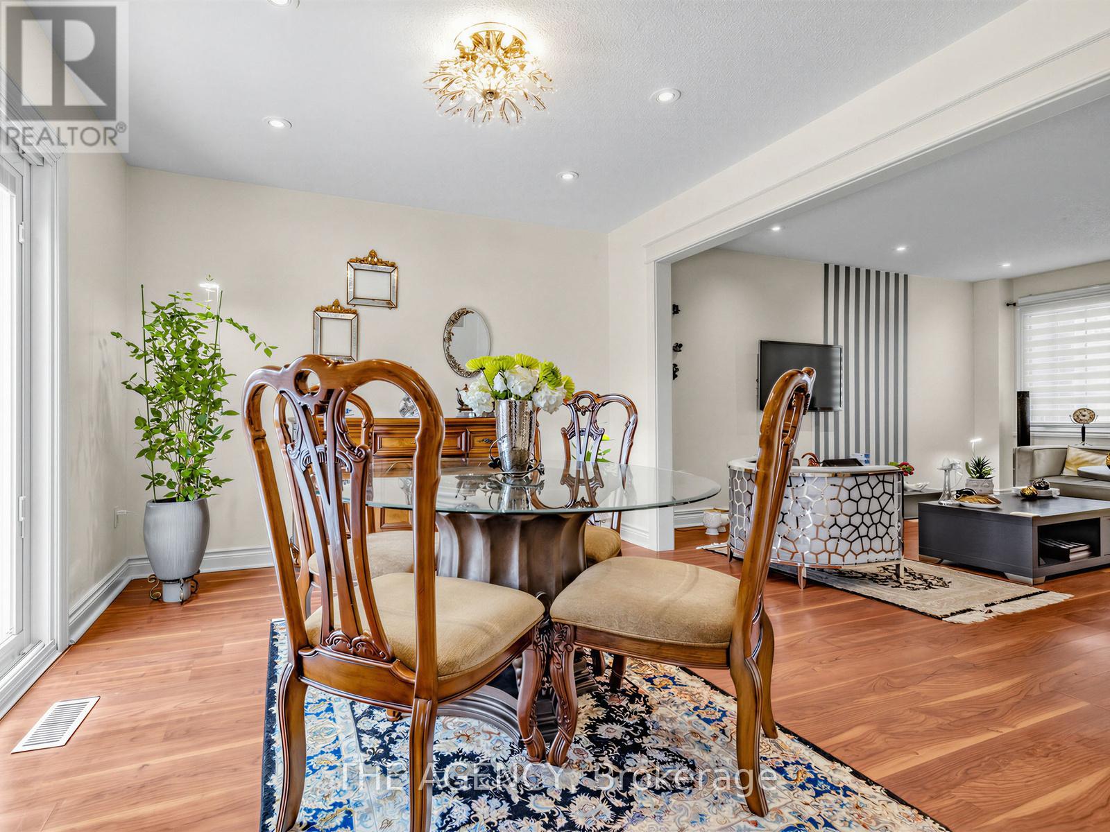 146 Crosby Avenue, Richmond Hill, Ontario  L4C 9N5 - Photo 13 - N12967602