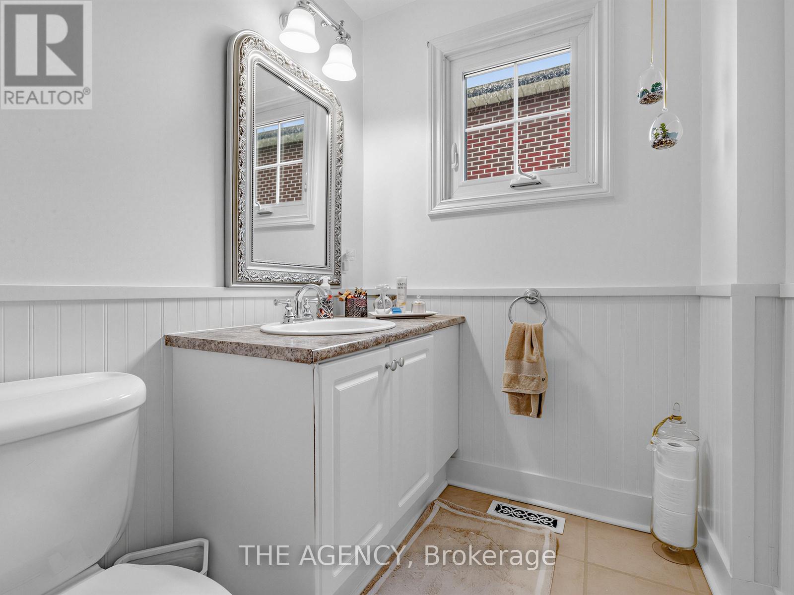 146 Crosby Avenue, Richmond Hill, Ontario  L4C 9N5 - Photo 16 - N12967602