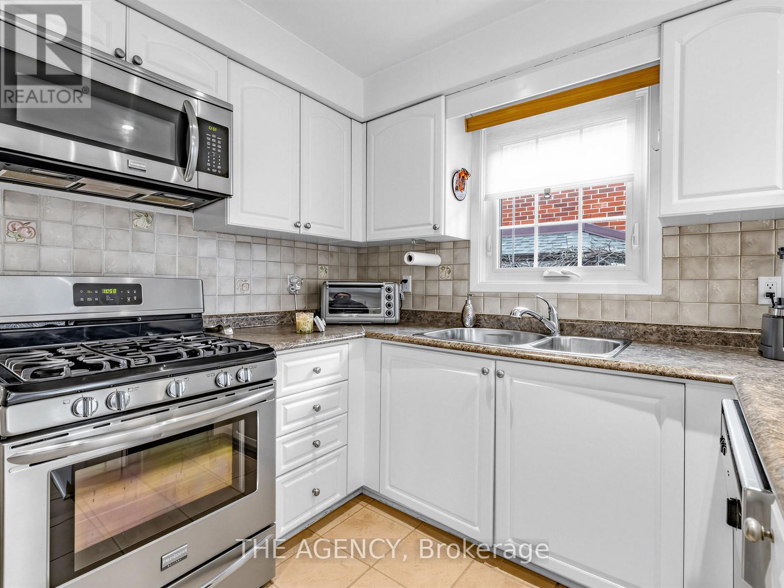 146 Crosby Avenue, Richmond Hill, Ontario  L4C 9N5 - Photo 24 - N12967602