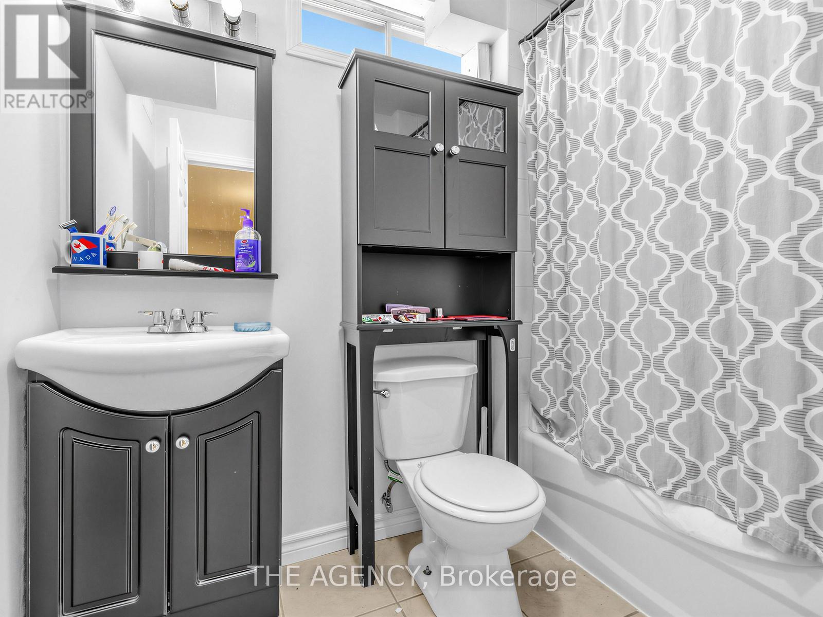 146 Crosby Avenue, Richmond Hill, Ontario  L4C 9N5 - Photo 41 - N12967602