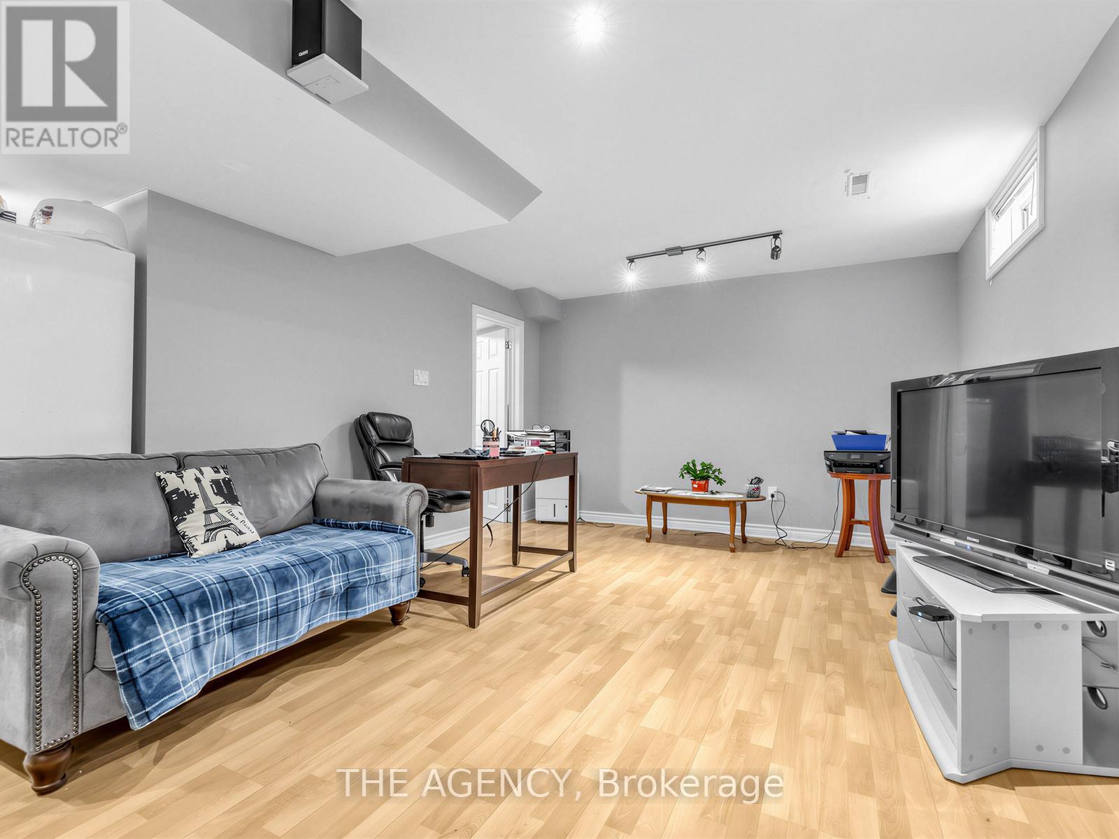 146 Crosby Avenue, Richmond Hill, Ontario  L4C 9N5 - Photo 45 - N12967602