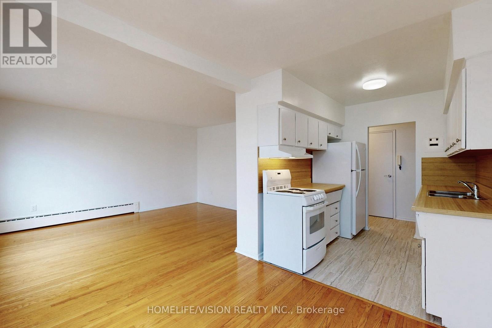 4 - 9901 Yonge Street, Richmond Hill, Ontario  L4C 1V1 - Photo 14 - N12967678