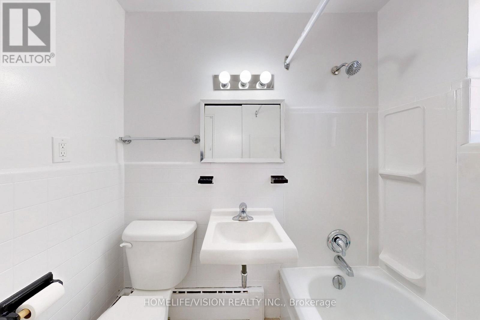 4 - 9901 Yonge Street, Richmond Hill, Ontario  L4C 1V1 - Photo 29 - N12967678