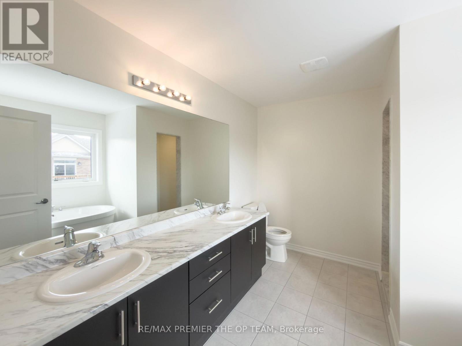 67 Lawrence D. Pridham Avenue, New Tecumseth, Ontario  L9R 0X4 - Photo 11 - N12967700