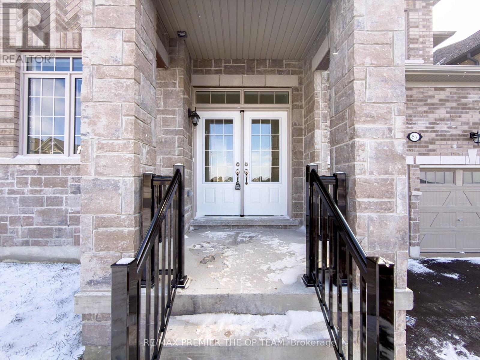 67 Lawrence D. Pridham Avenue, New Tecumseth, Ontario  L9R 0X4 - Photo 2 - N12967700