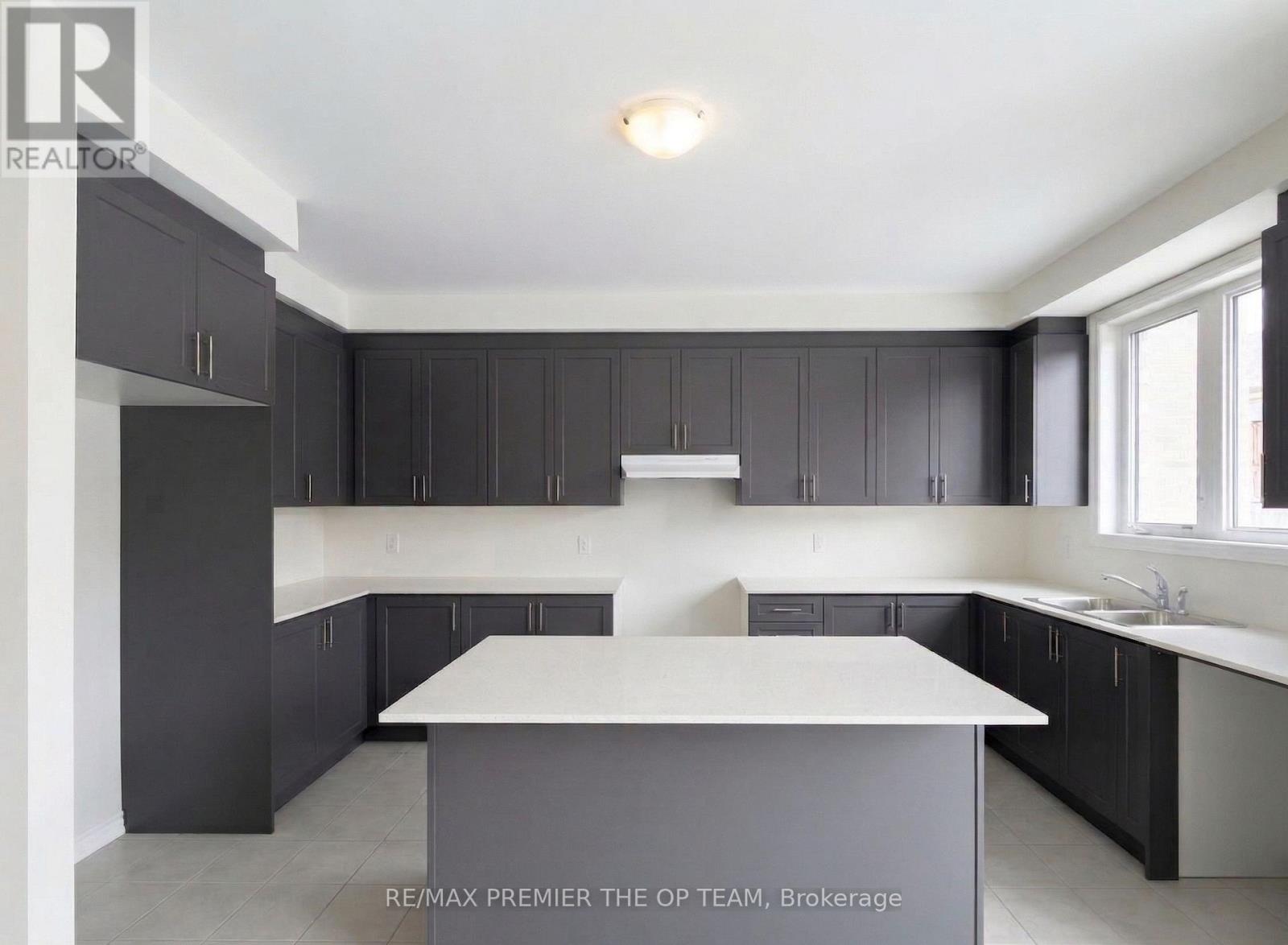 67 Lawrence D. Pridham Avenue, New Tecumseth, Ontario  L9R 0X4 - Photo 7 - N12967700