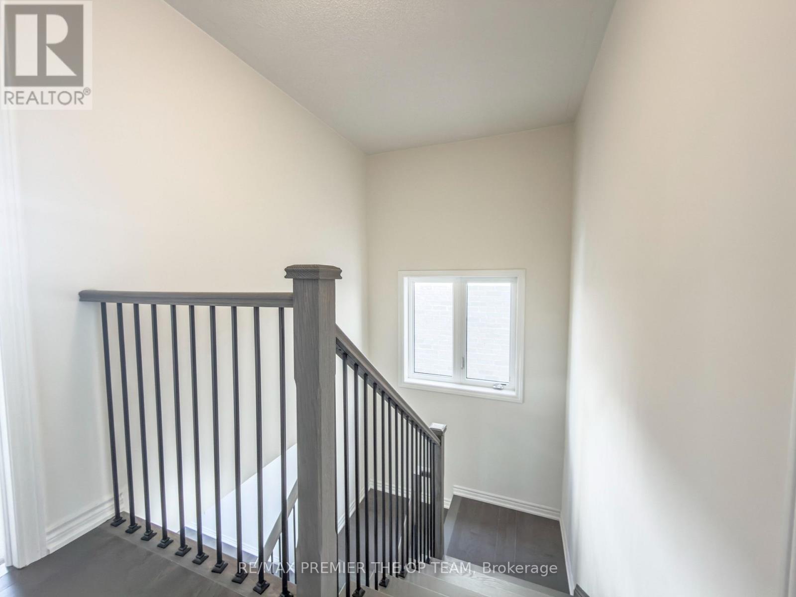 67 Lawrence D. Pridham Avenue, New Tecumseth, Ontario  L9R 0X4 - Photo 8 - N12967700