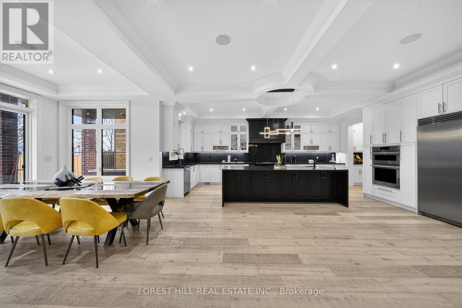 2019 Lilac Drive, Innisfil, Ontario  L9S 1Y9 - Photo 10 - N12967702