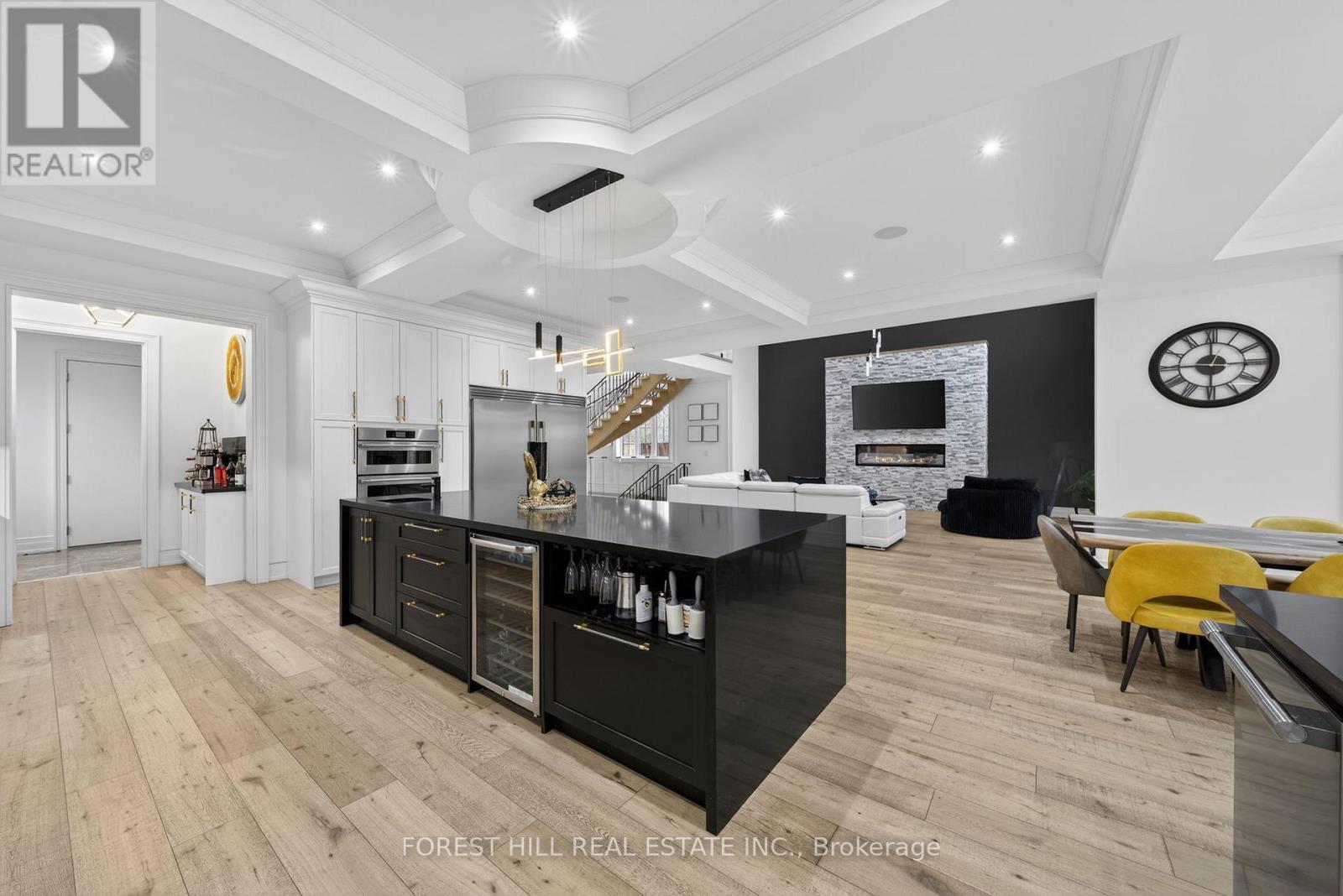 2019 Lilac Drive, Innisfil, Ontario  L9S 1Y9 - Photo 13 - N12967702