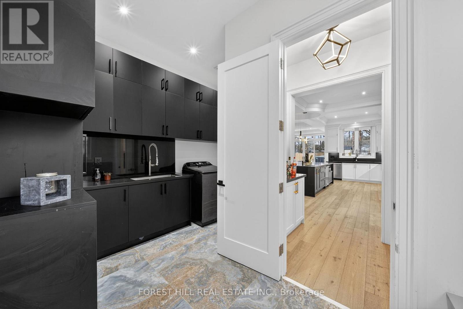 2019 Lilac Drive, Innisfil, Ontario  L9S 1Y9 - Photo 16 - N12967702