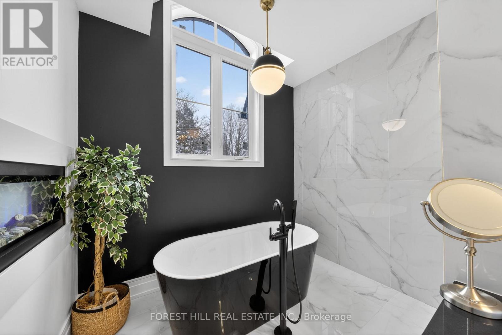 2019 Lilac Drive, Innisfil, Ontario  L9S 1Y9 - Photo 22 - N12967702