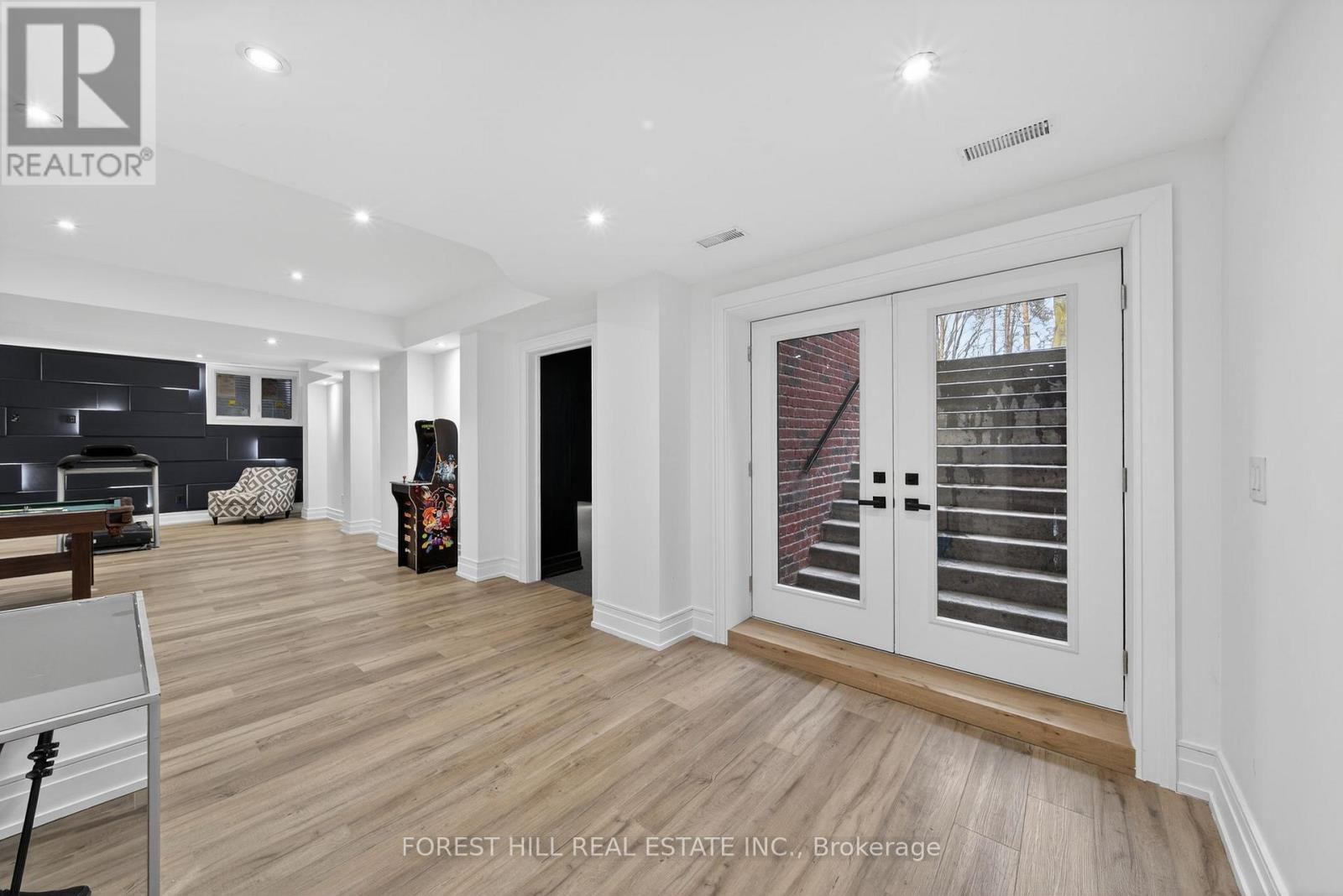 2019 Lilac Drive, Innisfil, Ontario  L9S 1Y9 - Photo 41 - N12967702