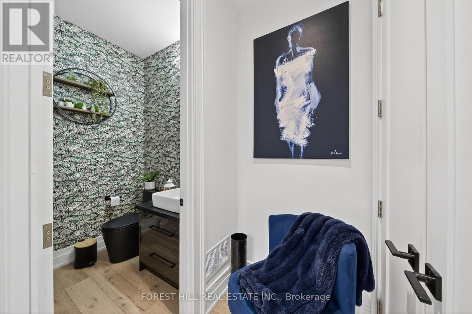 2019 Lilac Drive, Innisfil, Ontario  L9S 1Y9 - Photo 5 - N12967702