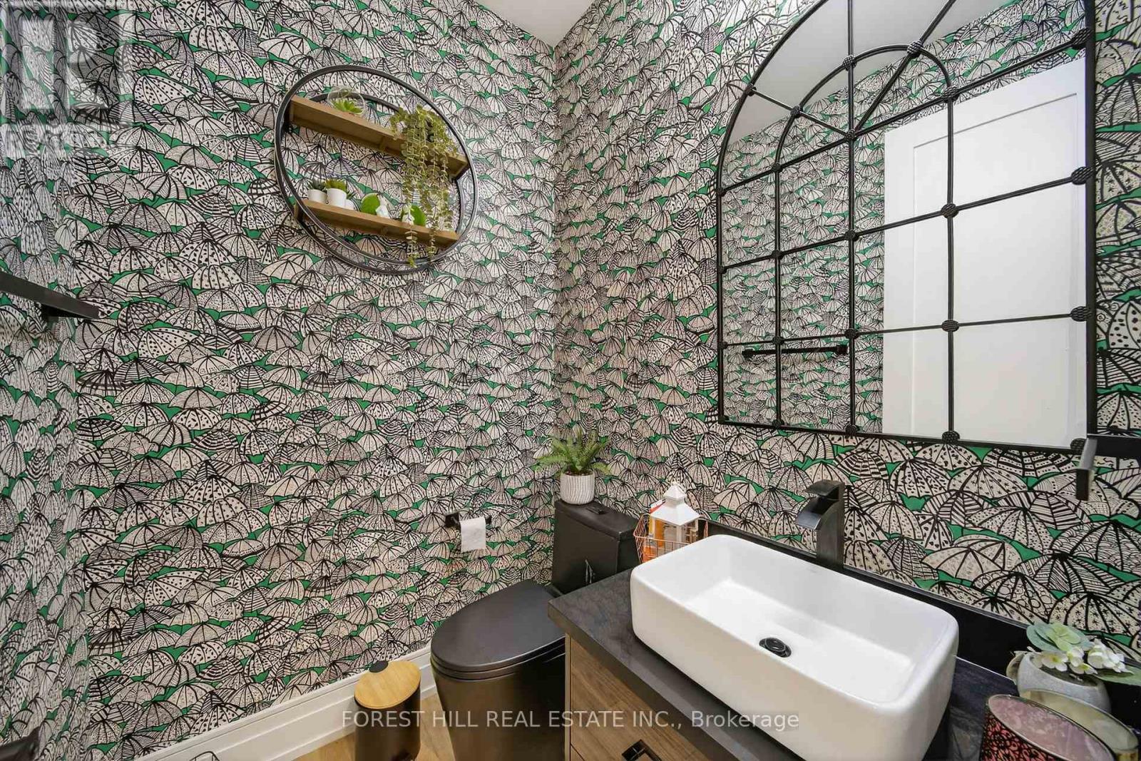 2019 Lilac Drive, Innisfil, Ontario  L9S 1Y9 - Photo 6 - N12967702