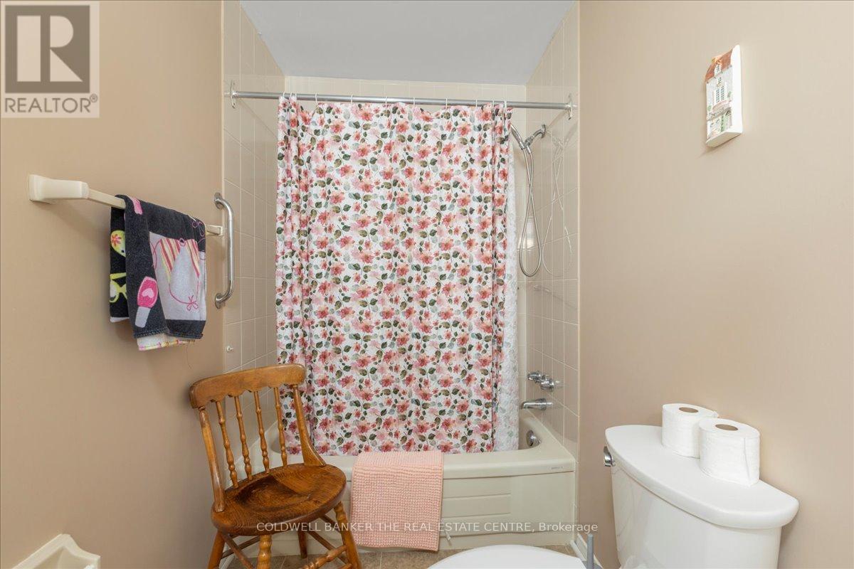 105 - 111 Grew Boulevard, Georgina, Ontario L0E 1L0 - Photo 20 - N12967716