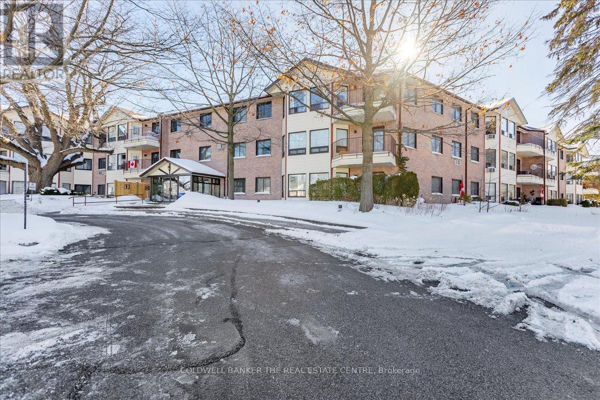 105 - 111 Grew Boulevard, Georgina, Ontario L0E 1L0 - Photo 3 - N12967716