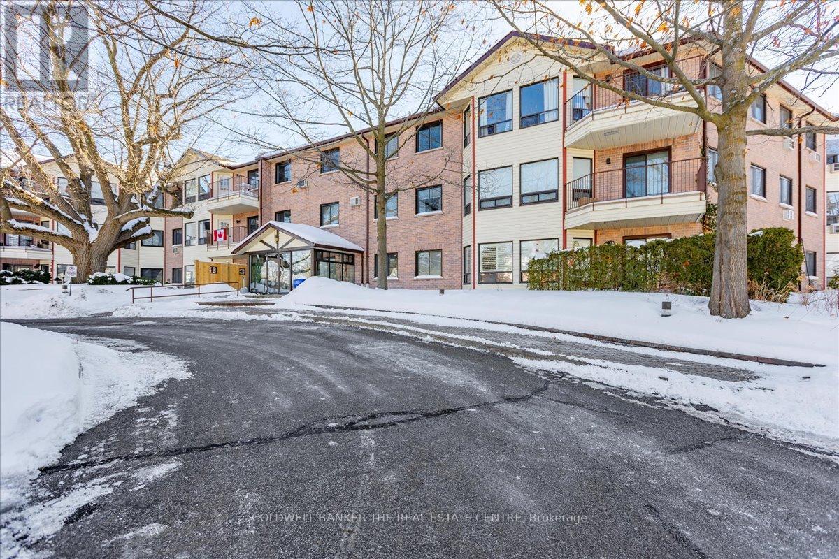 105 - 111 Grew Boulevard, Georgina, Ontario L0E 1L0 - Photo 4 - N12967716