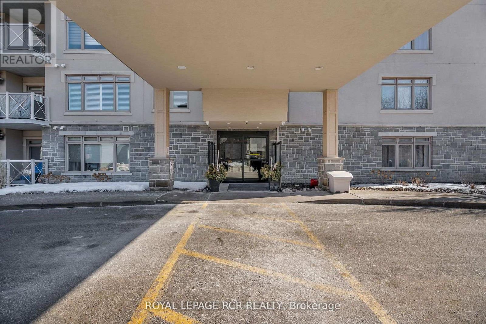 416 - 149 Church Street, King, Ontario  L0G 1T0 - Photo 4 - N12967758