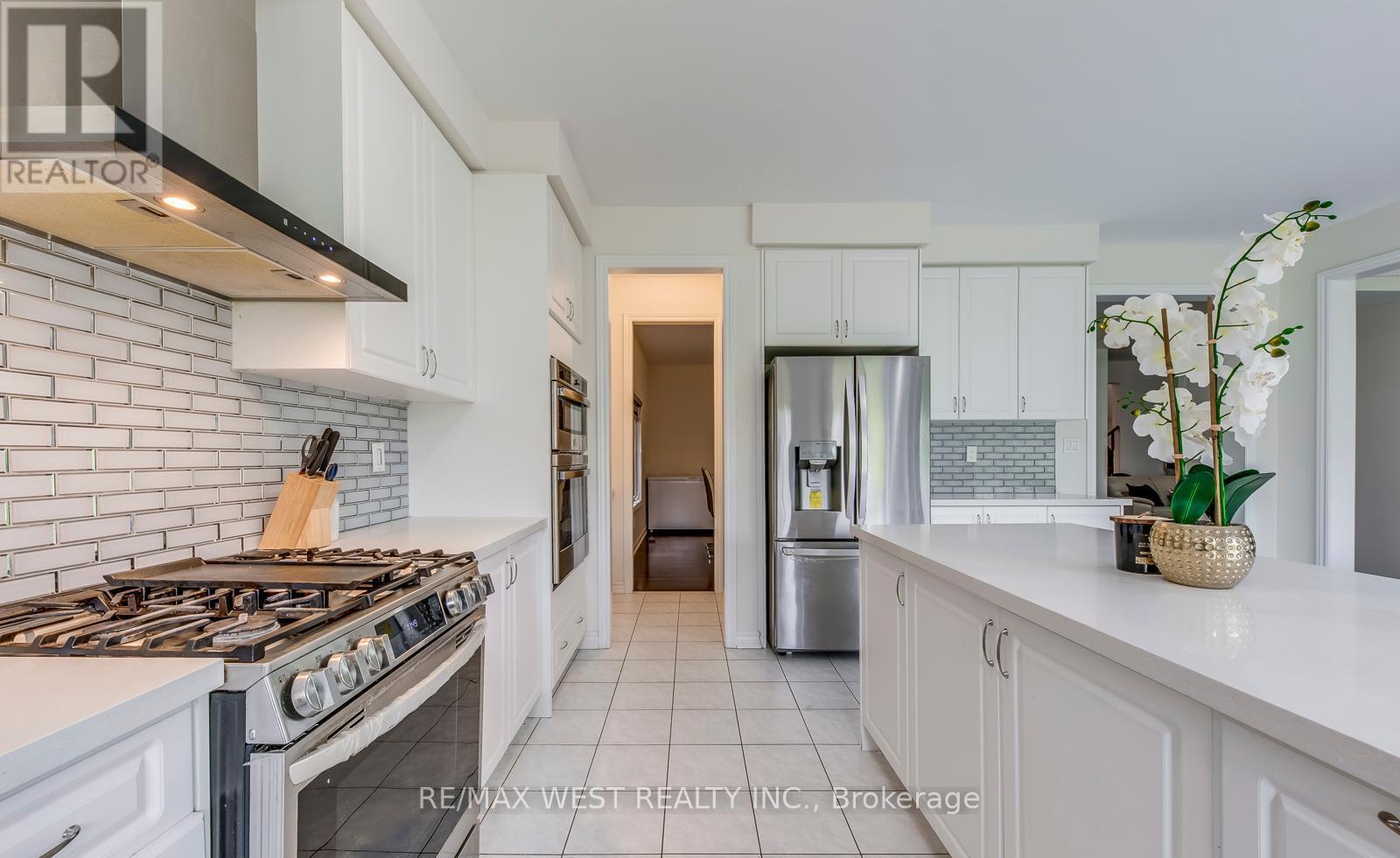 286 Danny Wheeler Boulevard, Georgina, Ontario  L4P 0J9 - Photo 22 - N12967762