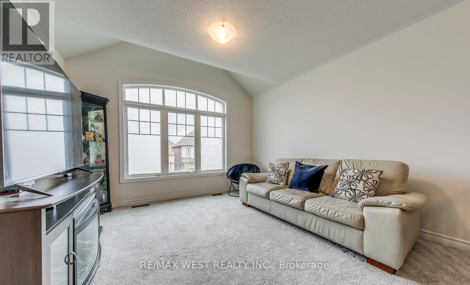 286 Danny Wheeler Boulevard, Georgina, Ontario  L4P 0J9 - Photo 33 - N12967762