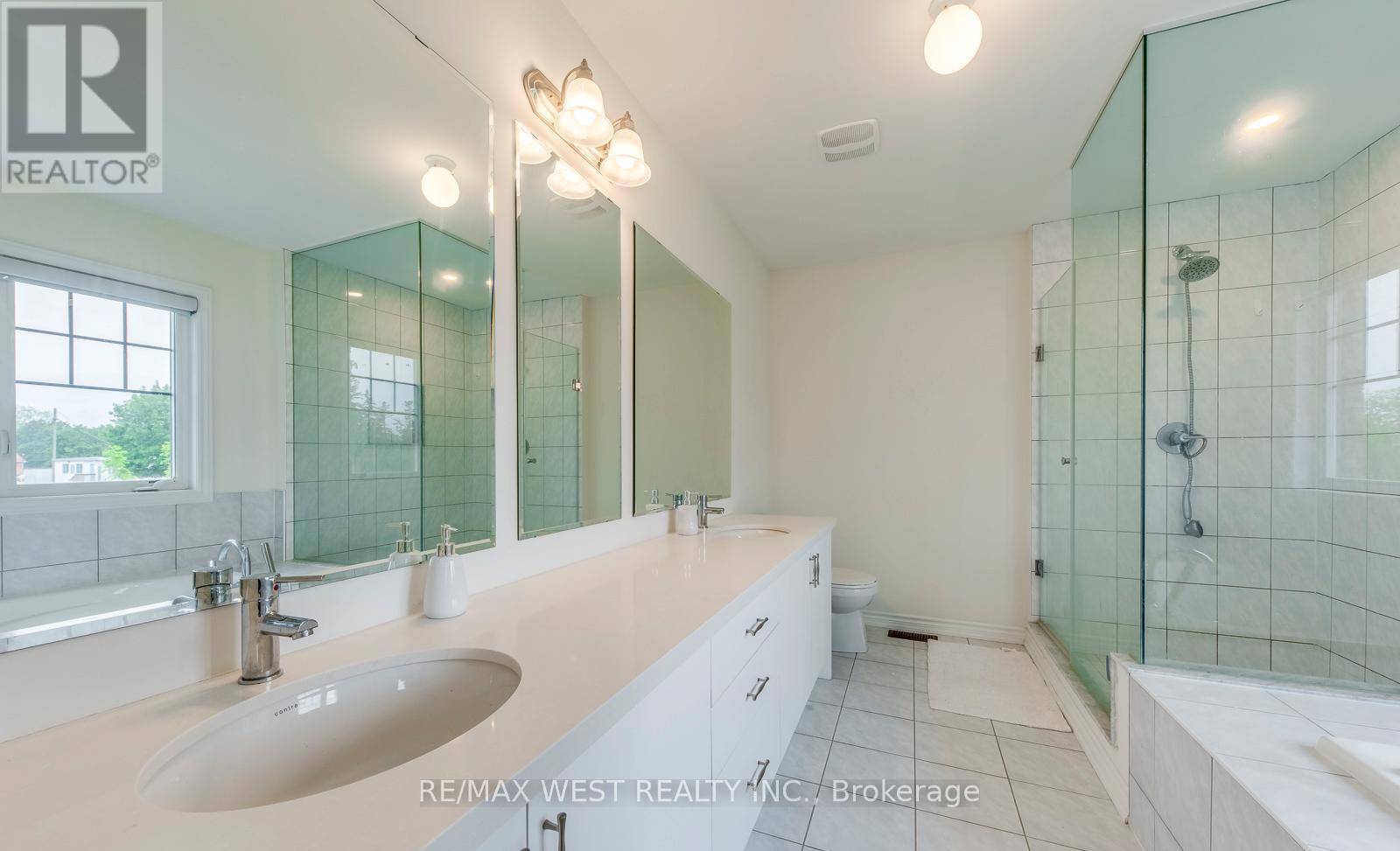 286 Danny Wheeler Boulevard, Georgina, Ontario  L4P 0J9 - Photo 39 - N12967762