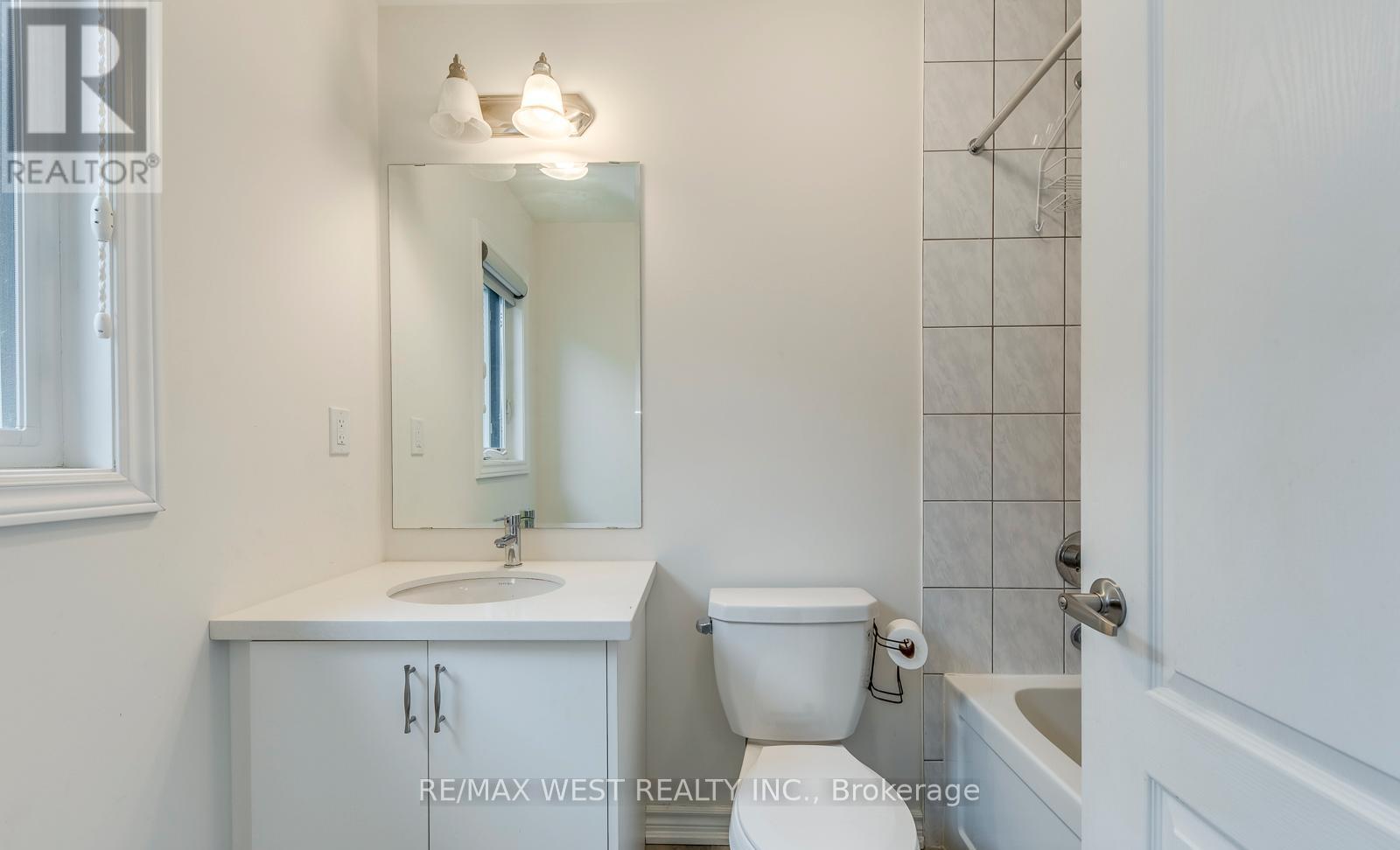 286 Danny Wheeler Boulevard, Georgina, Ontario  L4P 0J9 - Photo 43 - N12967762