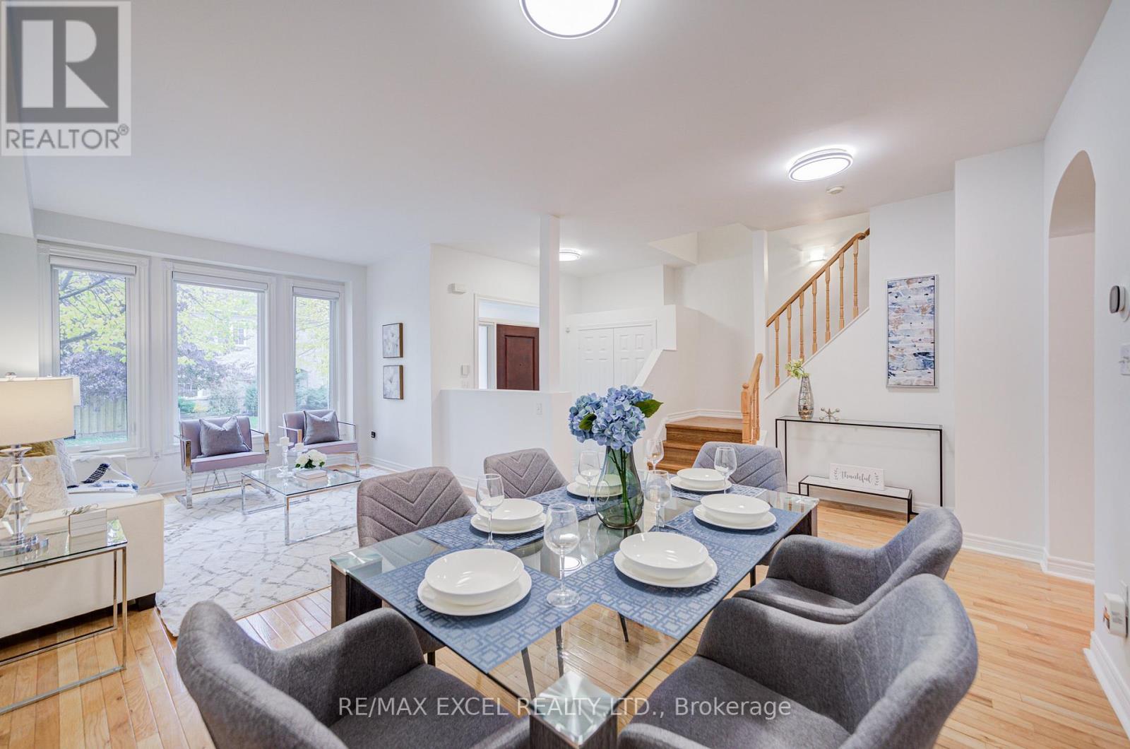 13 Sharon Lee Drive, Markham, Ontario  L6C 2J6 - Photo 11 - N12967784