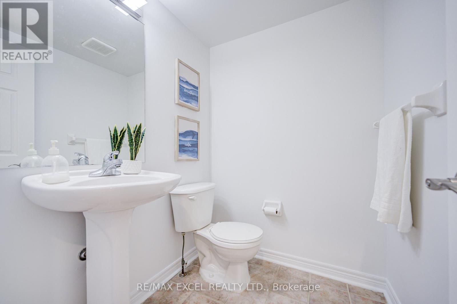 13 Sharon Lee Drive, Markham, Ontario  L6C 2J6 - Photo 12 - N12967784