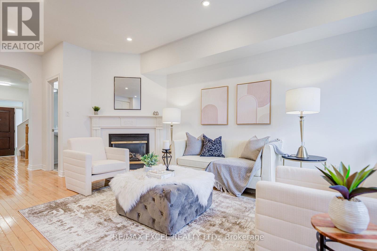 13 Sharon Lee Drive, Markham, Ontario  L6C 2J6 - Photo 15 - N12967784