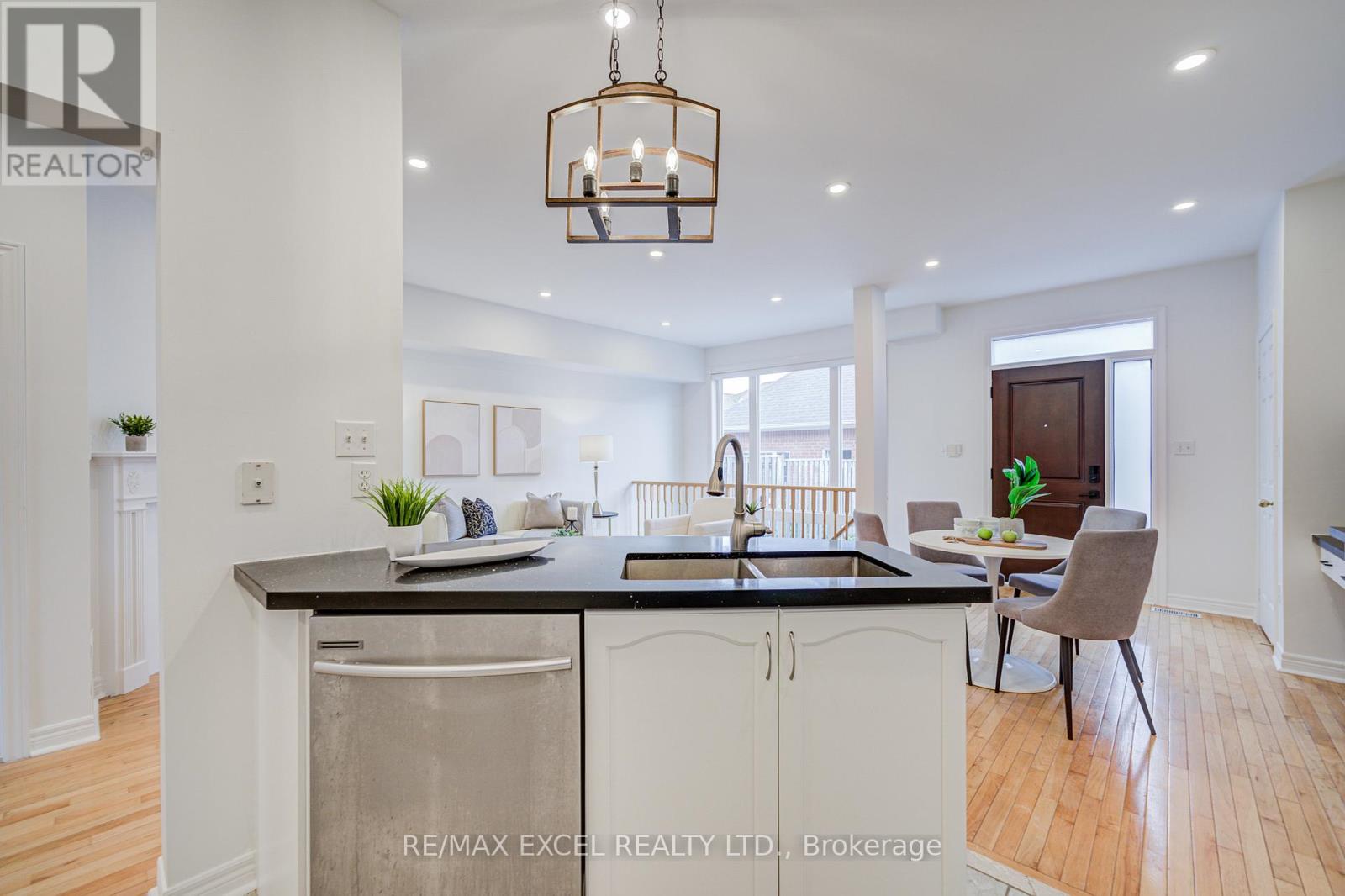 13 Sharon Lee Drive, Markham, Ontario  L6C 2J6 - Photo 25 - N12967784