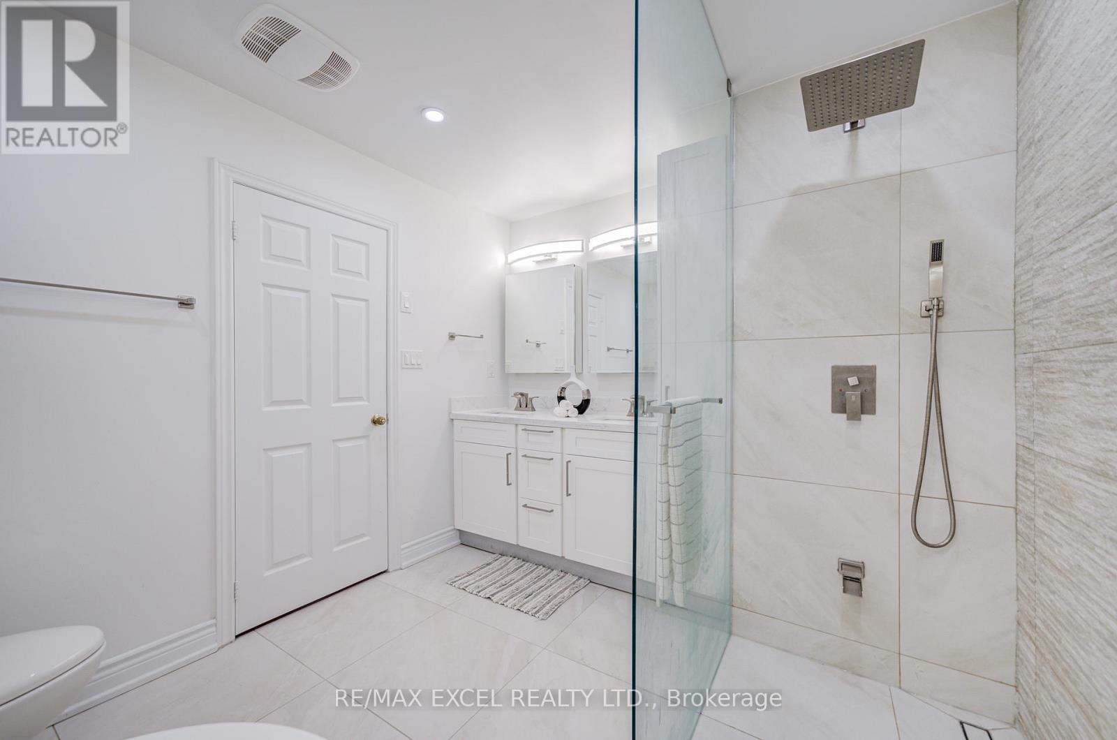 13 Sharon Lee Drive, Markham, Ontario  L6C 2J6 - Photo 35 - N12967784