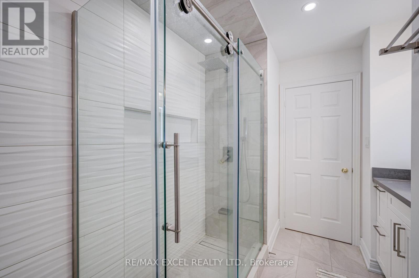 13 Sharon Lee Drive, Markham, Ontario  L6C 2J6 - Photo 38 - N12967784