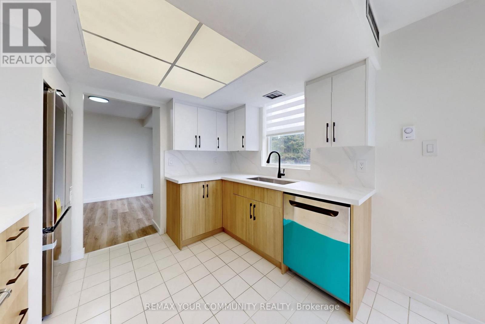 319 - 32 Clarissa Drive, Richmond Hill, Ontario  L4C 9R7 - Photo 14 - N12967788