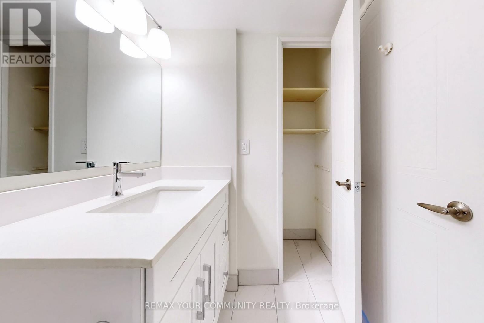 319 - 32 Clarissa Drive, Richmond Hill, Ontario  L4C 9R7 - Photo 27 - N12967788