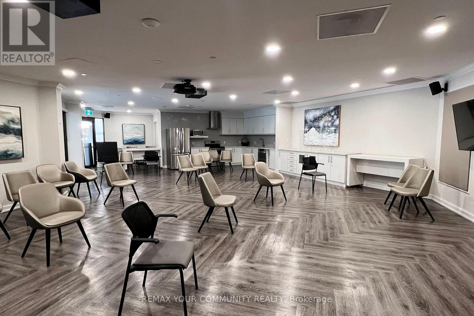 319 - 32 Clarissa Drive, Richmond Hill, Ontario  L4C 9R7 - Photo 43 - N12967788