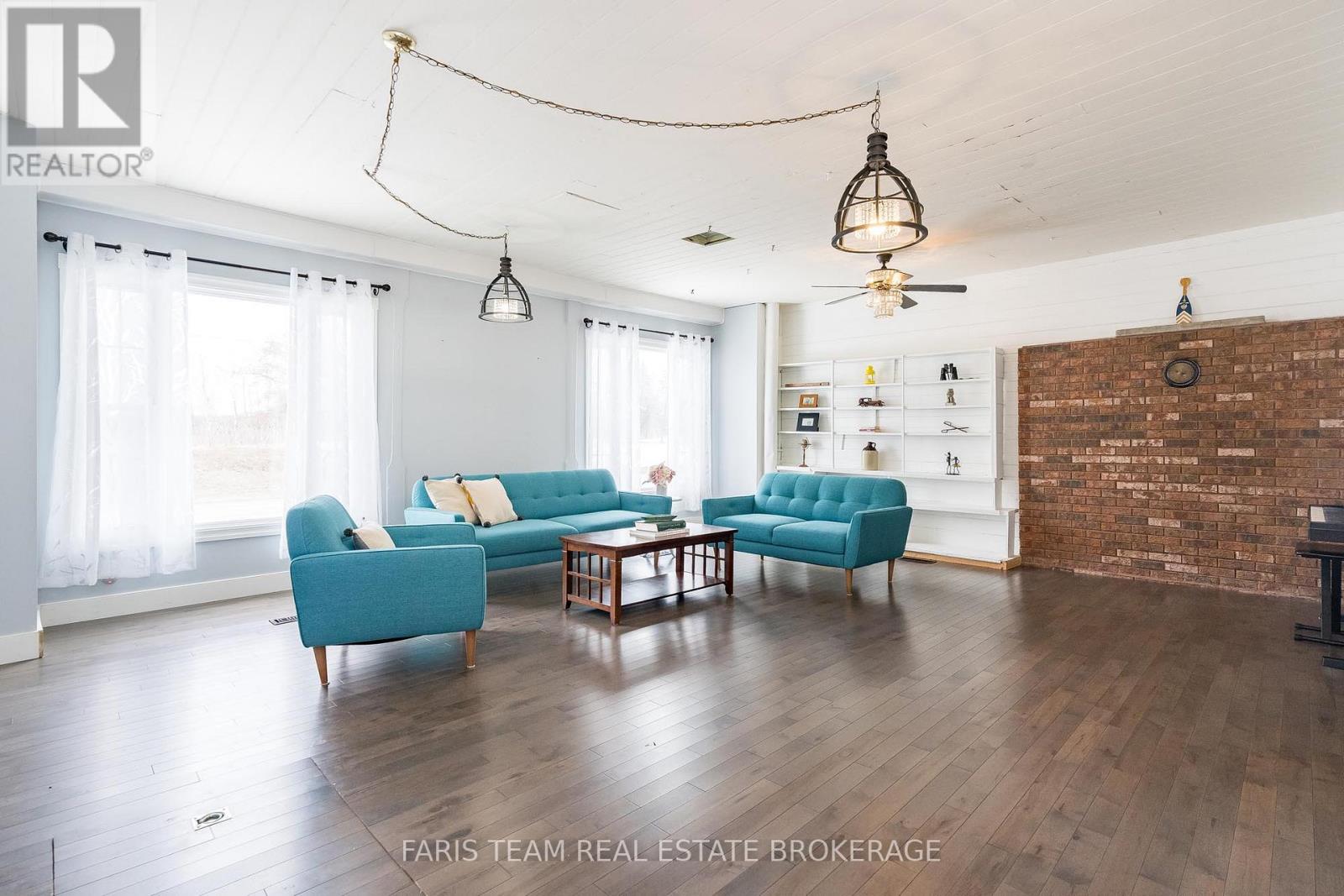 4047 Horseshoe Valley Road W, Springwater, Ontario  L9X 0Z6 - Photo 13 - S12967634