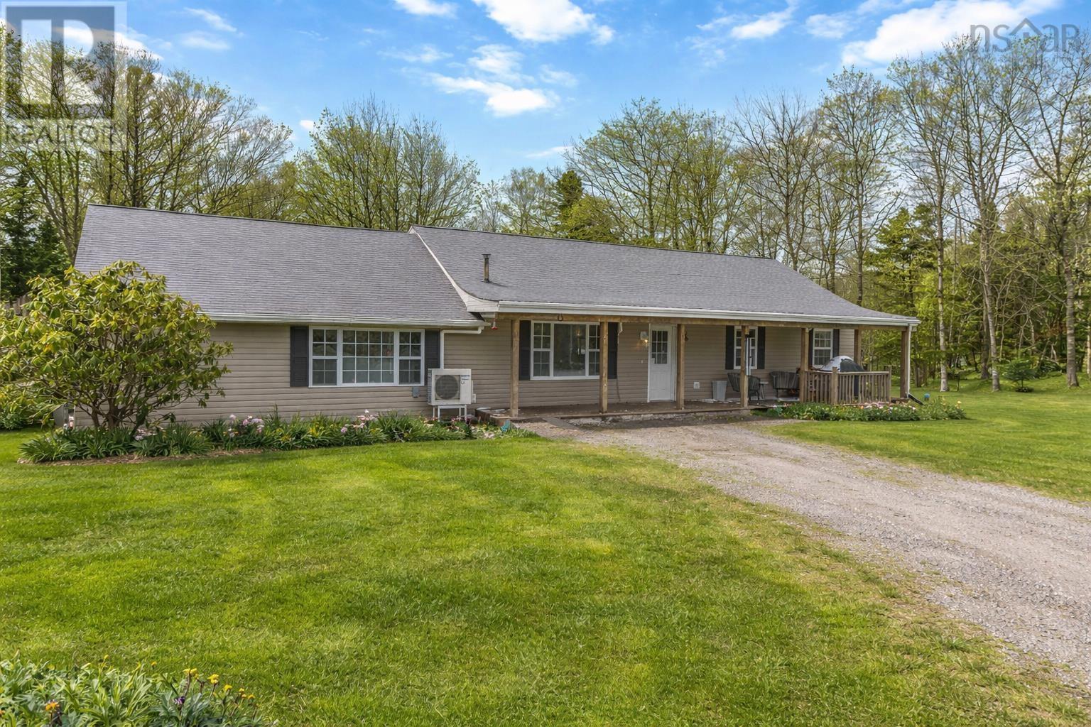 36 Kelly Drive, Fox Point, Nova Scotia  B0J 1T0 - Photo 2 - 202602328