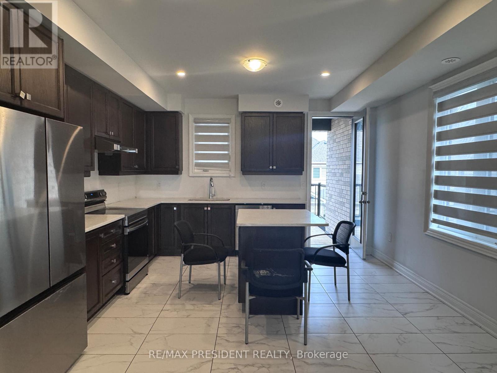 383 Inspire Boulevard, Brampton, Ontario  L6R 4E4 - Photo 4 - W12967606