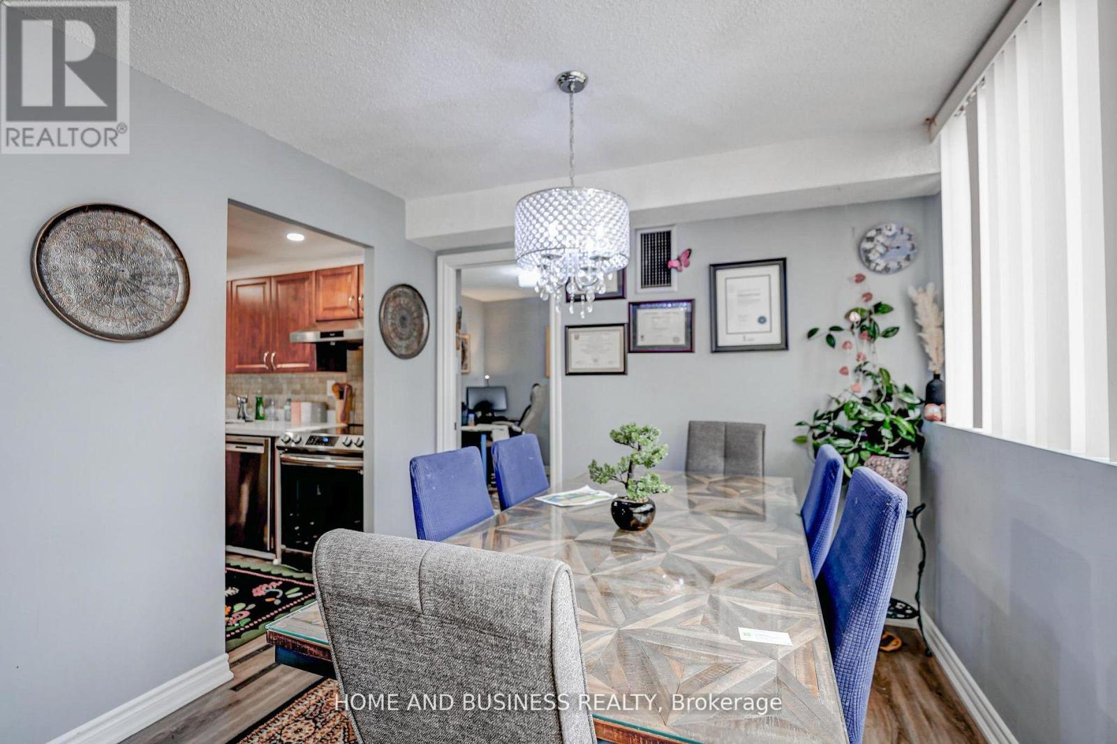 1202 - 3590 Kaneff Crescent, Mississauga, Ontario  L5A 3X3 - Photo 11 - W12967622