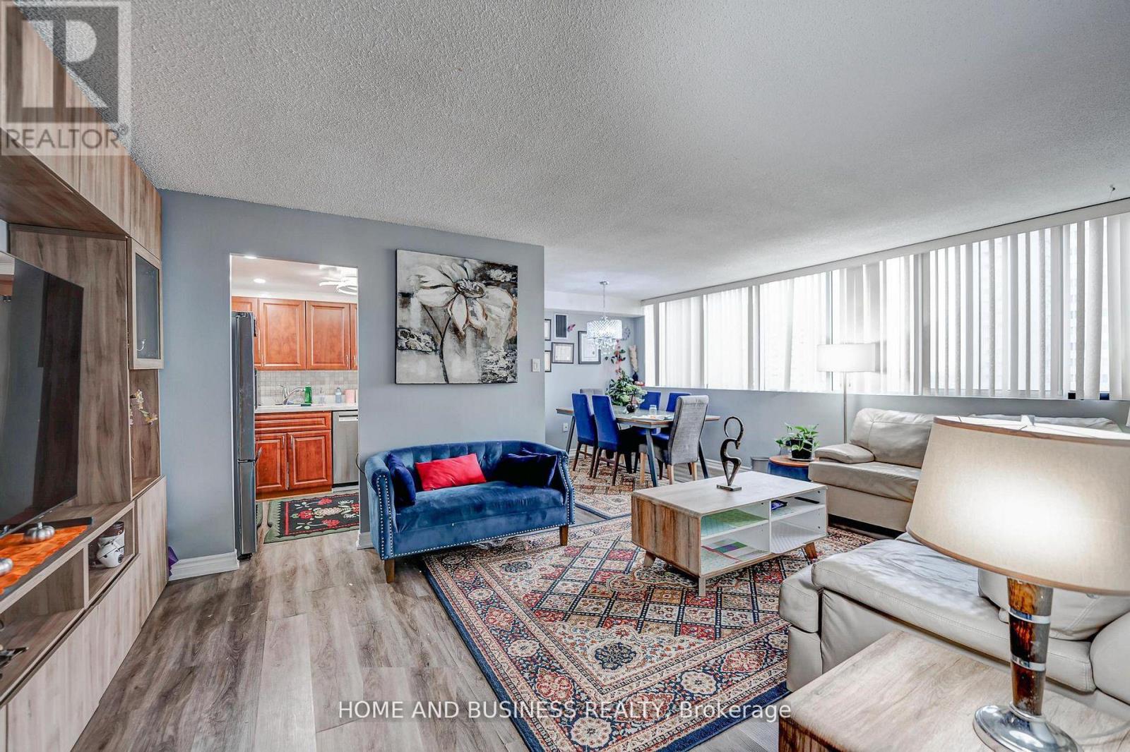 1202 - 3590 Kaneff Crescent, Mississauga, Ontario  L5A 3X3 - Photo 4 - W12967622