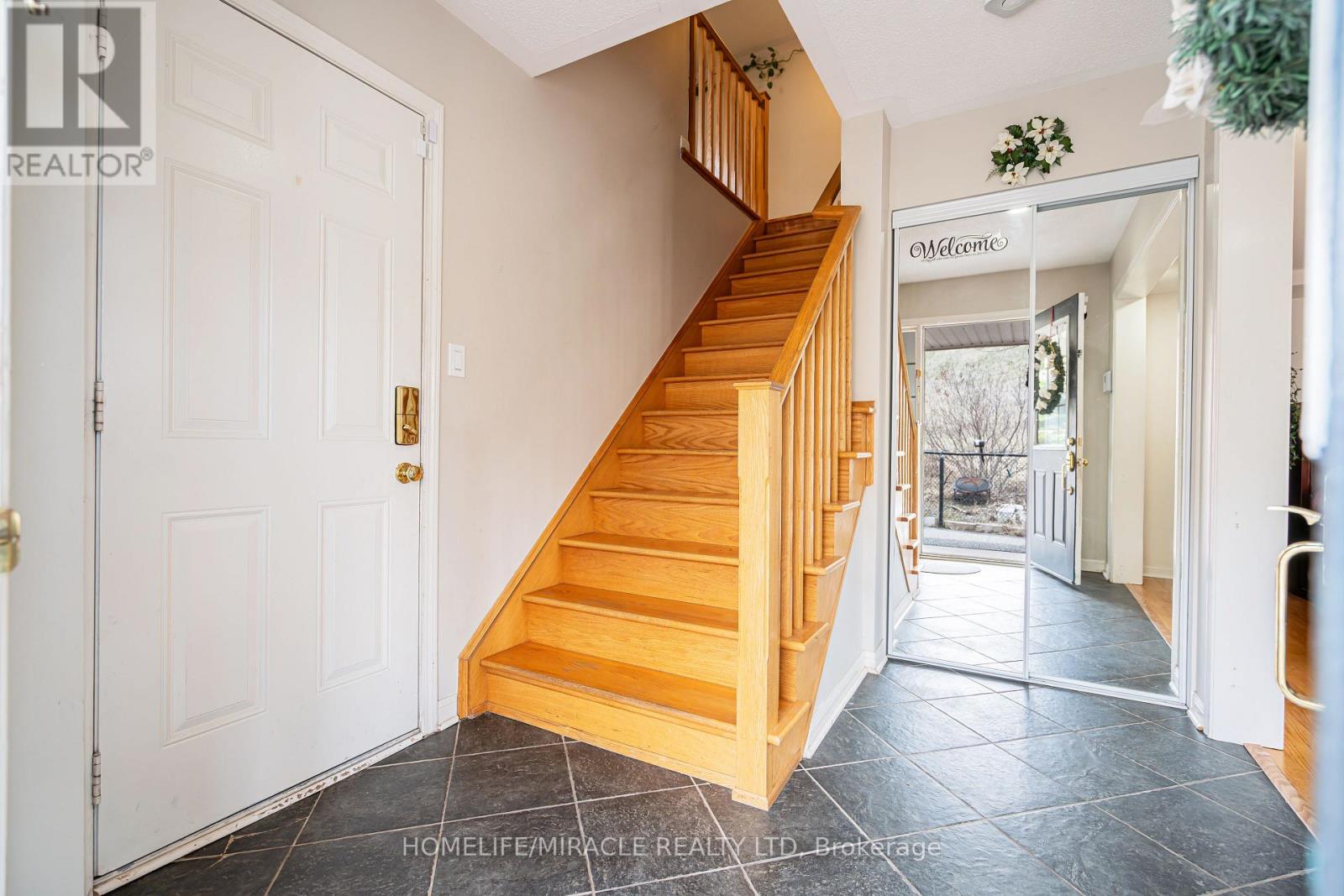 102 Decker Hollow Circle, Brampton, Ontario  L6X 0L5 - Photo 15 - W12967638