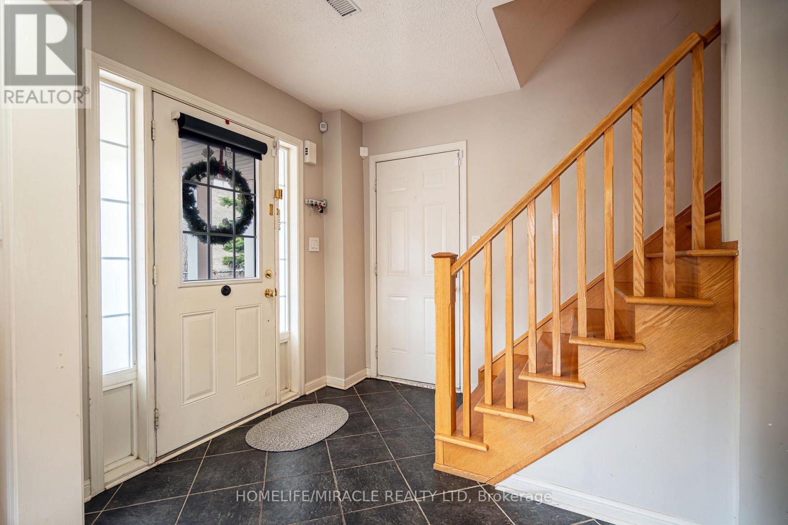 102 Decker Hollow Circle, Brampton, Ontario  L6X 0L5 - Photo 16 - W12967638