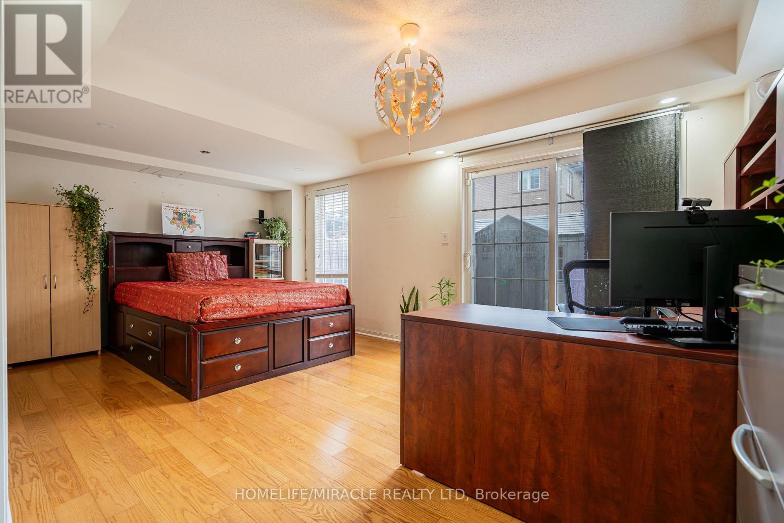 102 Decker Hollow Circle, Brampton, Ontario  L6X 0L5 - Photo 17 - W12967638