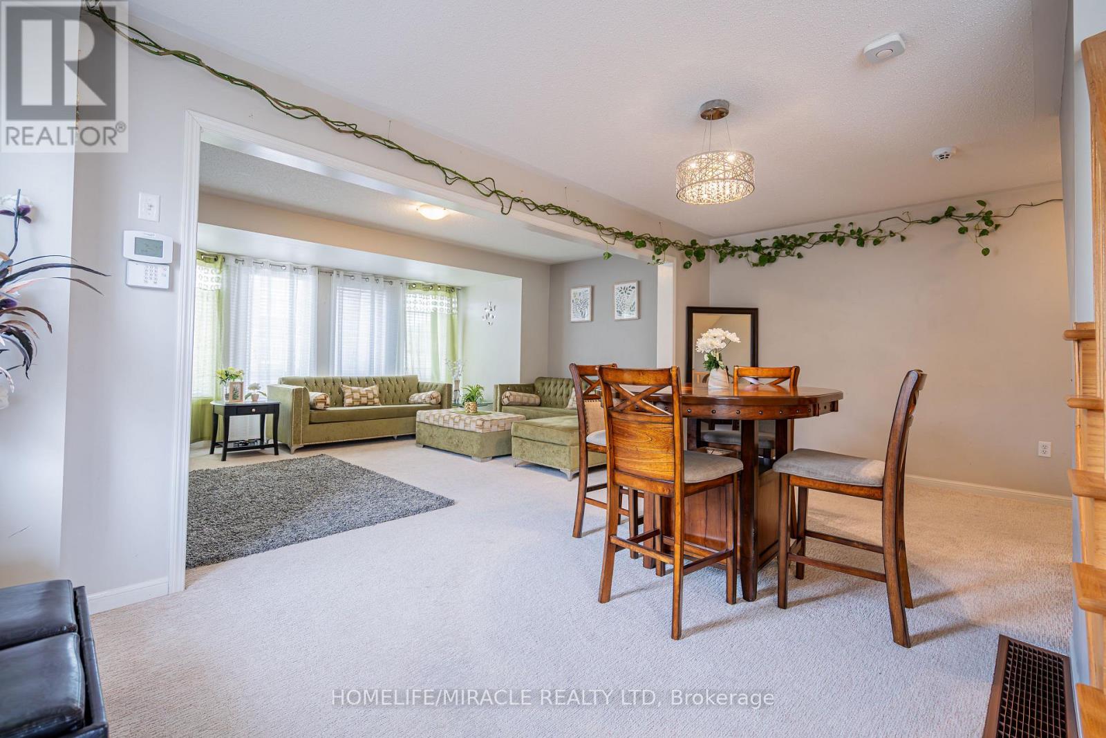 102 Decker Hollow Circle, Brampton, Ontario  L6X 0L5 - Photo 23 - W12967638