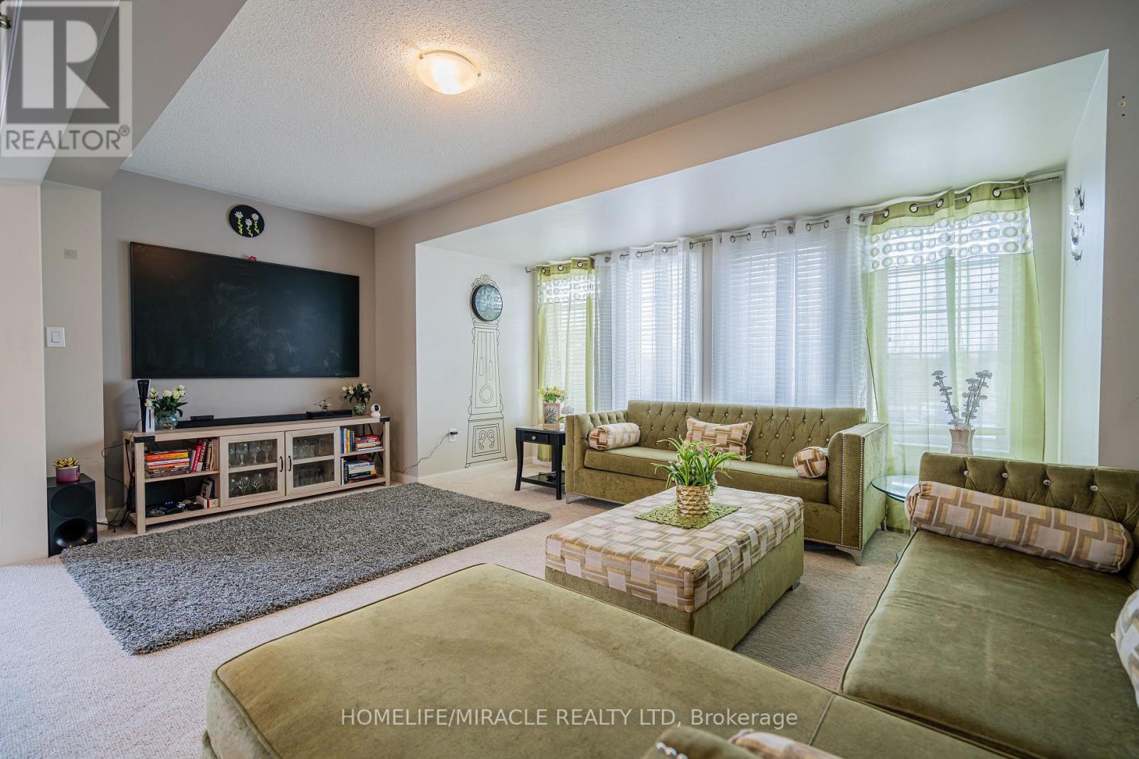 102 Decker Hollow Circle, Brampton, Ontario  L6X 0L5 - Photo 24 - W12967638